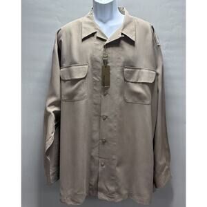 Men's Relaxed Long-Sleeve Utility Shirt in Taupe